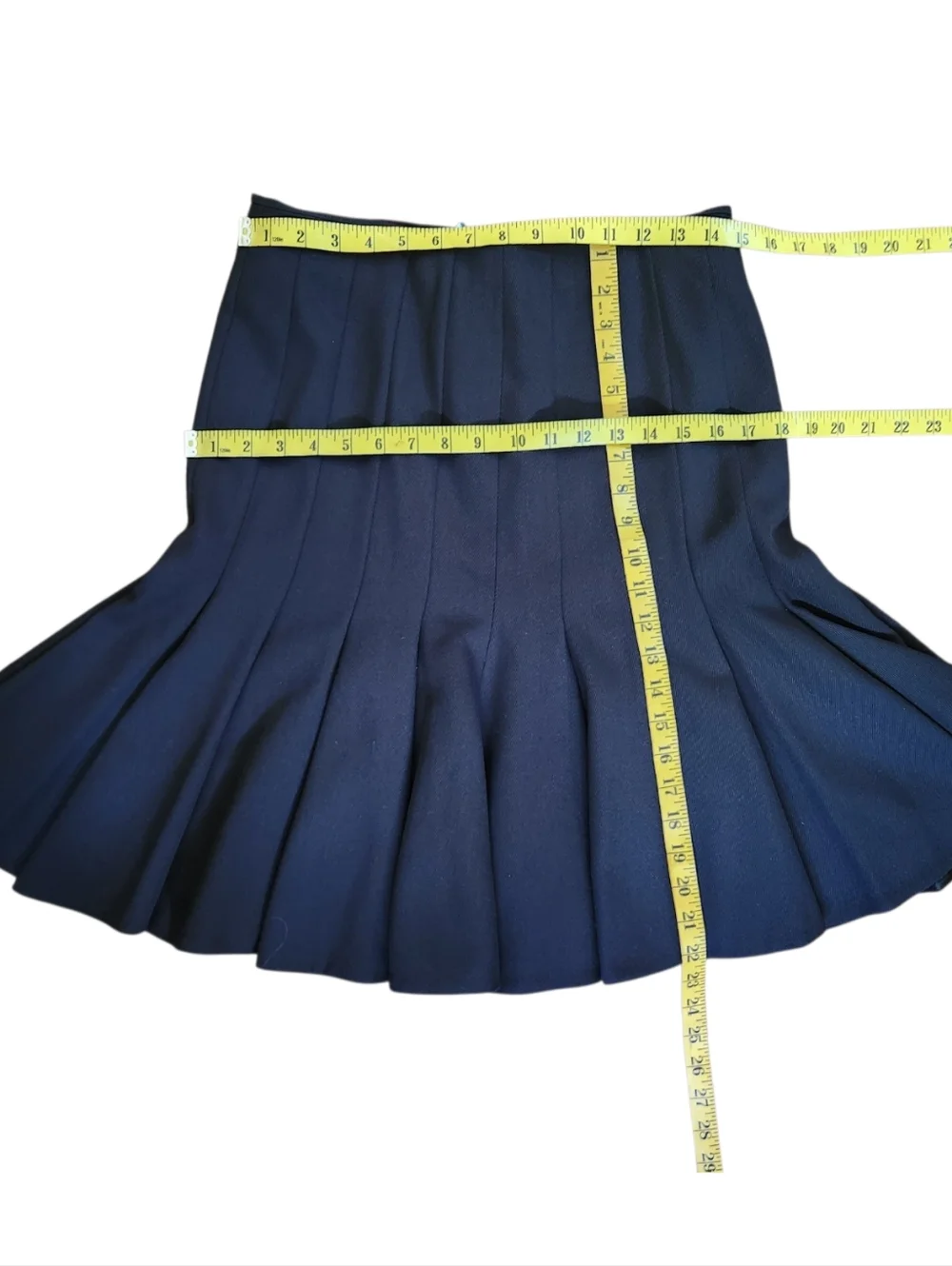 AKRIS 100% Laine Wool Pleated Skirt - Size 6